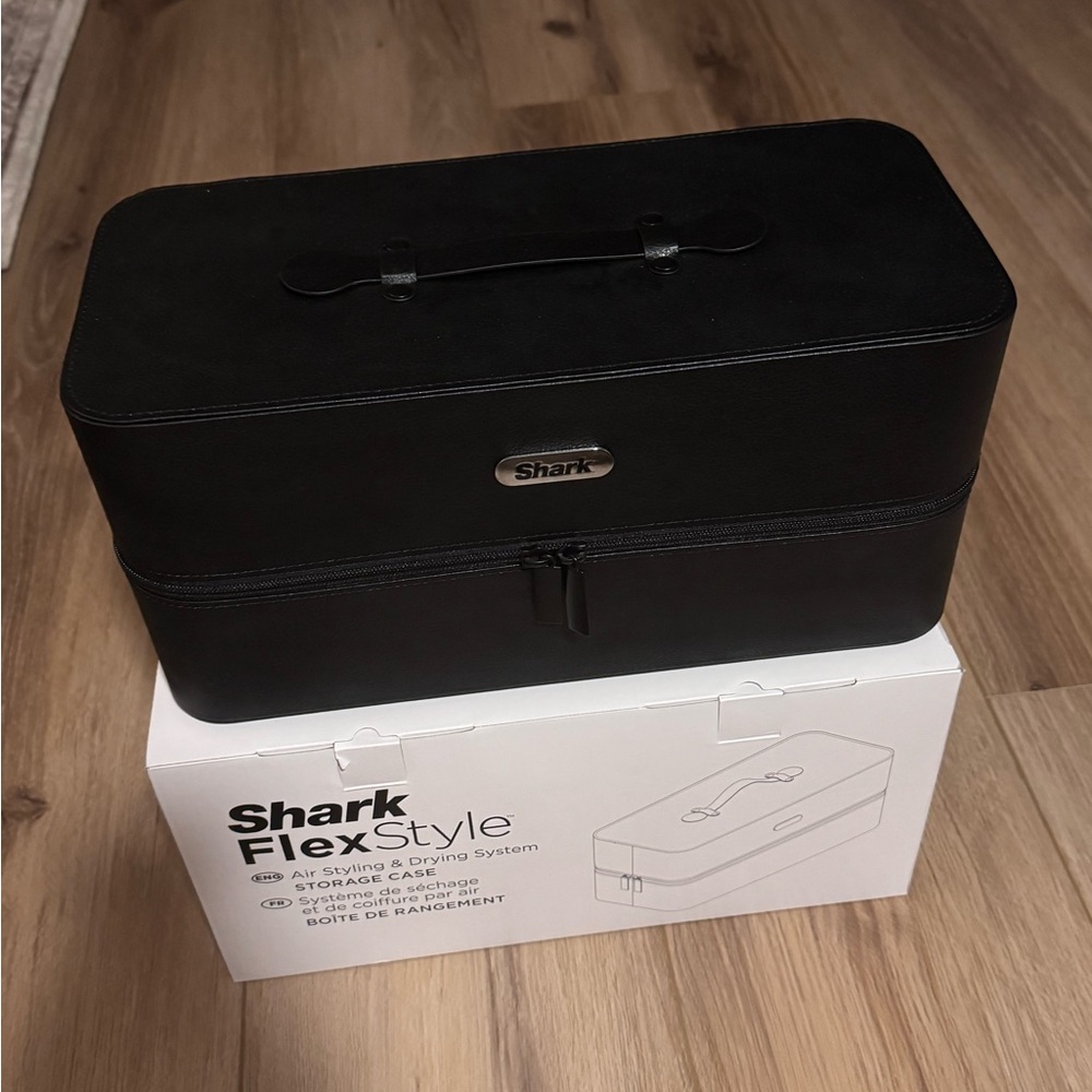 Shark FlexStyle Storage Case in Black
